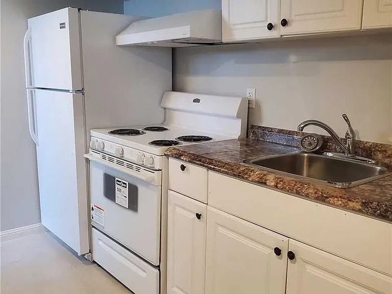 598 Middlewoods Dr — Photo 17