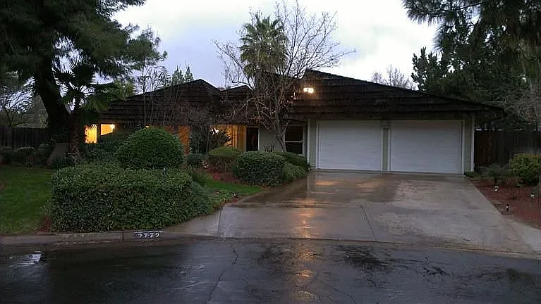2772 W Tenaya Way photo 1