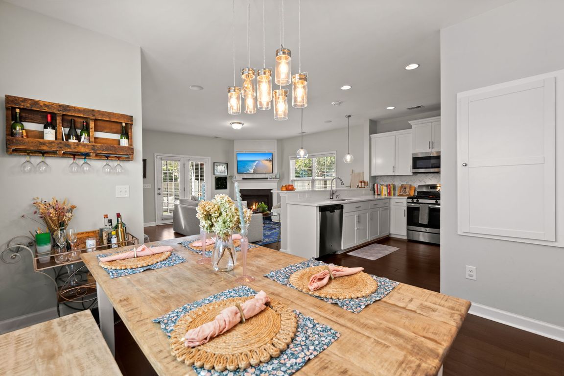 next background image