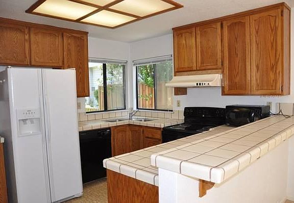 4th image of 5028 Crandallwood Dr