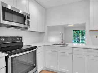 9202 NW 1st St #206, Hollywood, FL 33024