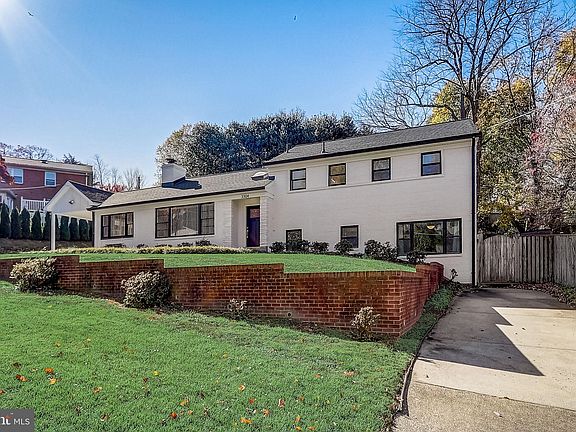 3rd image of 3304 Glenmoor Dr
