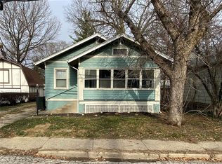 1015 Harrison Ave, Charleston, IL 61920