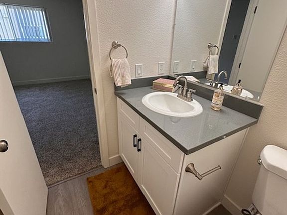 2nd image of 460 E Mission Ave E #4