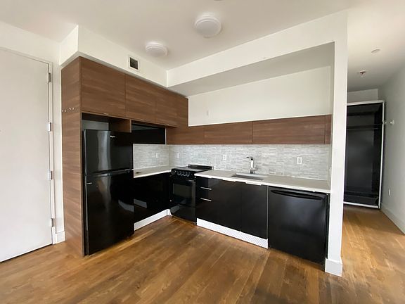 2nd image of 69 Ten Eyck St #4B