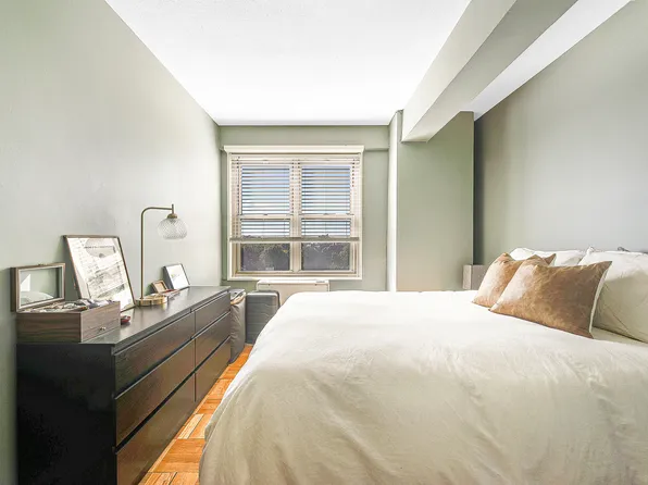 107-40 Queens Boulevard image 17 of 19