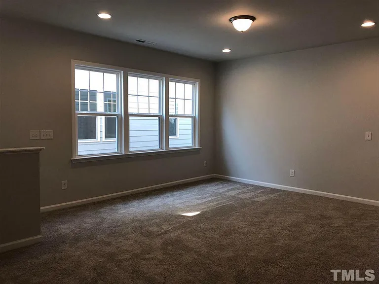 1033 Canyon Shadows Ct — Photo 12