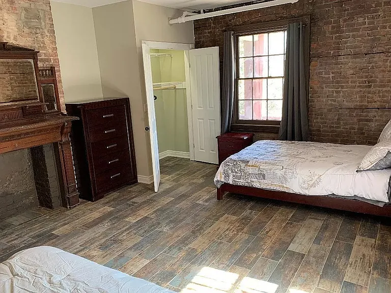 239 Saint Pauls Ave #2 — Photo 5