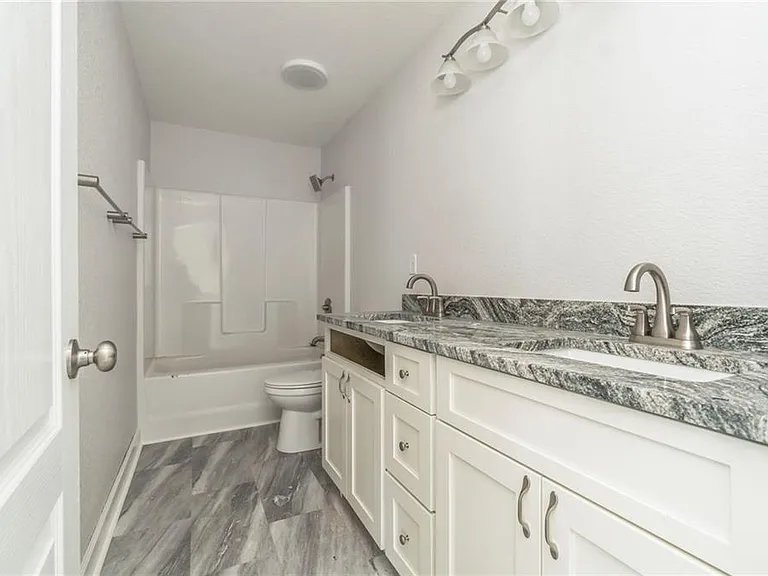Upstairs Hall Bath