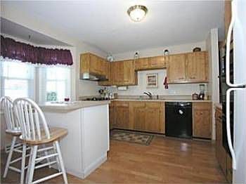 5th image of 30 Florentina St