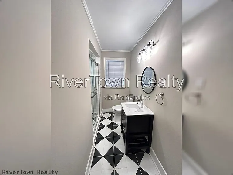 2731 Central Ave — Photo 9