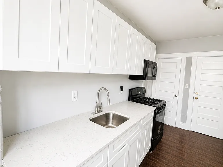 848 S 14th St #3A — Photo 7