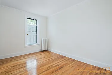 Rented by aptsandlofts.com