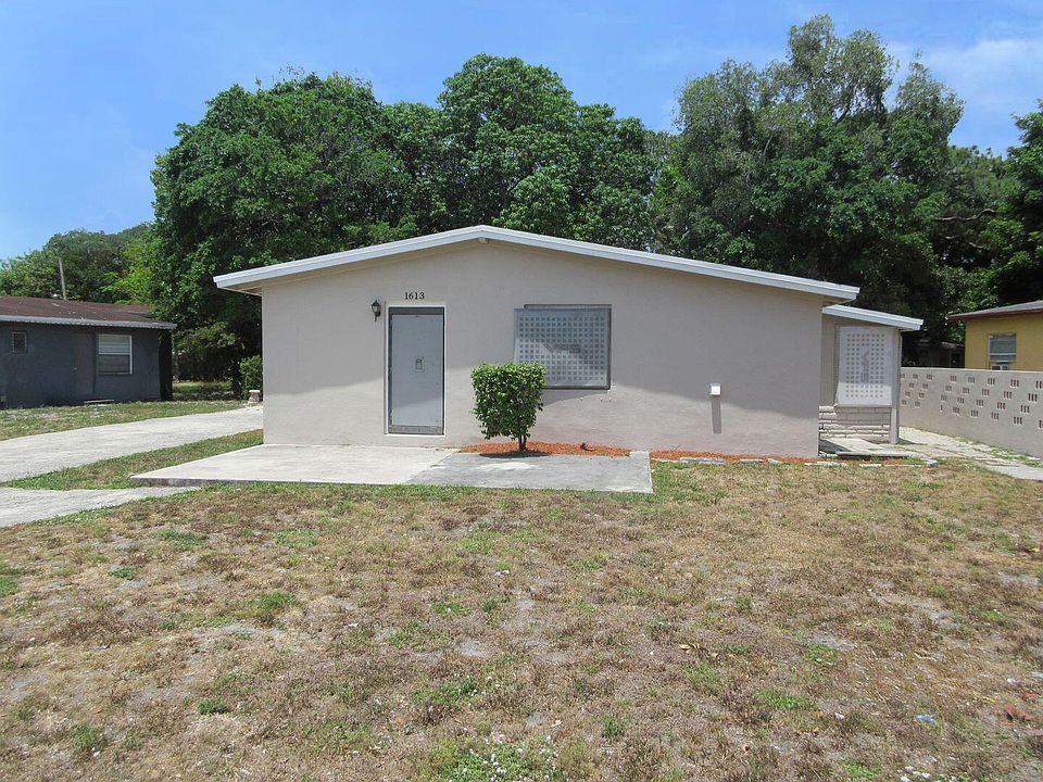 1st image of 1613 NW 15th Avenue