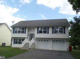 9965 Winchester Ave, Bunker Hill, WV 25413