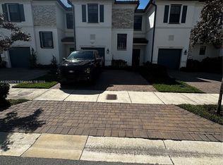 10118 SW 231st Ln, Miami, FL 33190