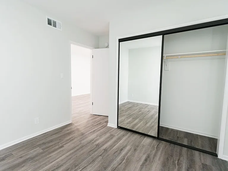 816 S. Bundy Dr — Photo 26