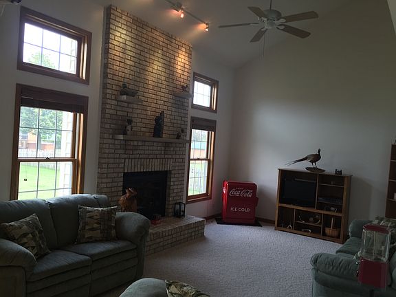 Living Room (1st floor)