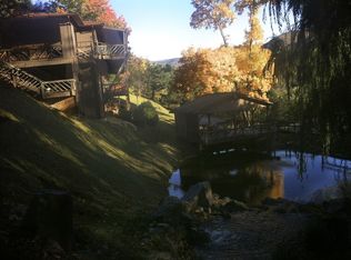 330 Valley Creek Dr, Maggie Valley, NC 28751