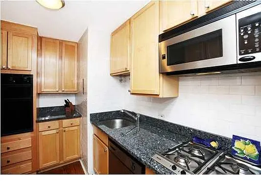 Sold by Realmart Realty LLC | media 17