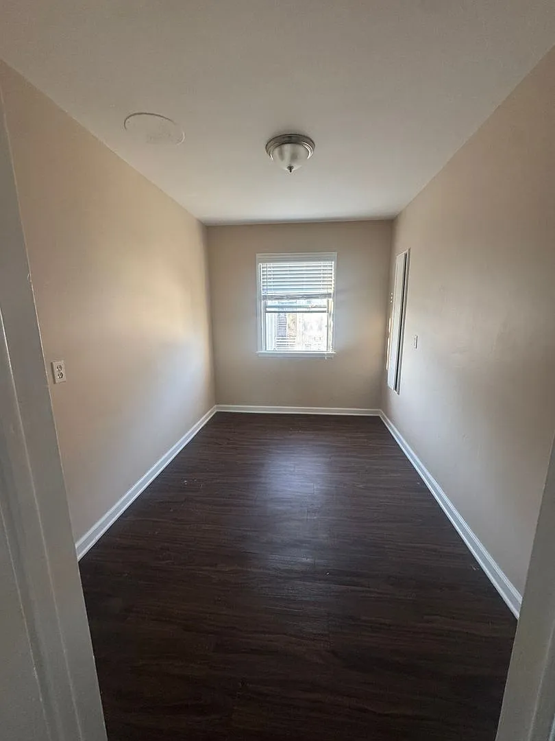 937 Magnolia Ave — Photo 3