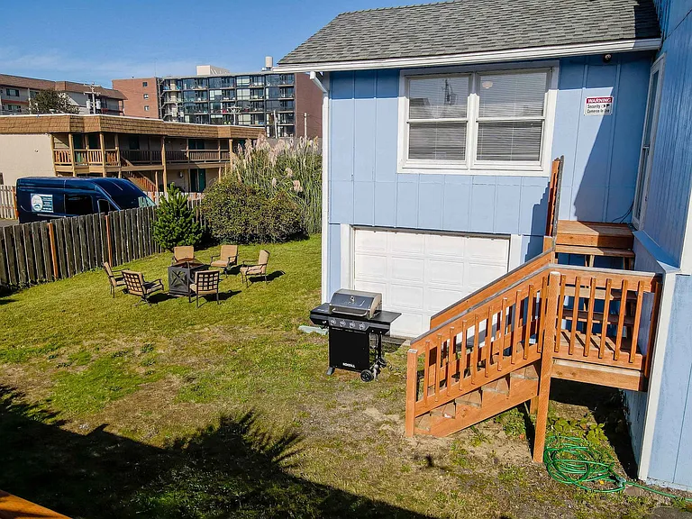 640 S Columbia St #ID1335290P — Photo 88