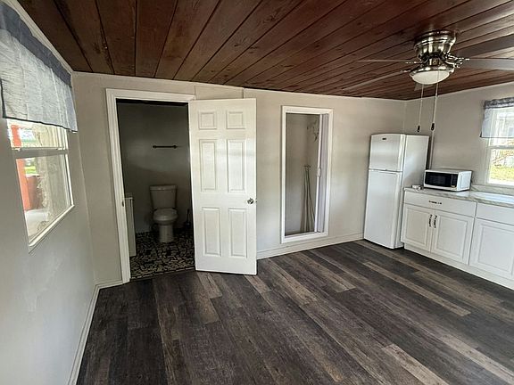 4th image of 14035 W River Rd Cabin D