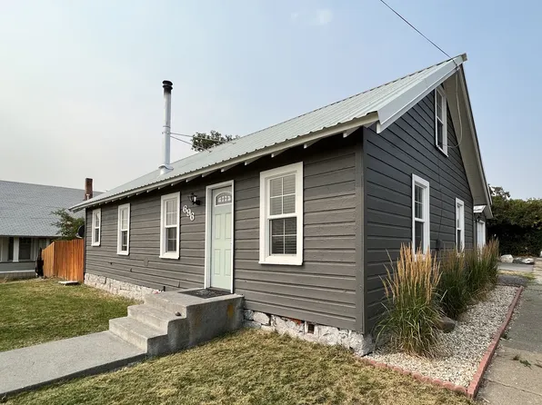 696 N Alvord Ave, Burns, OR 97720