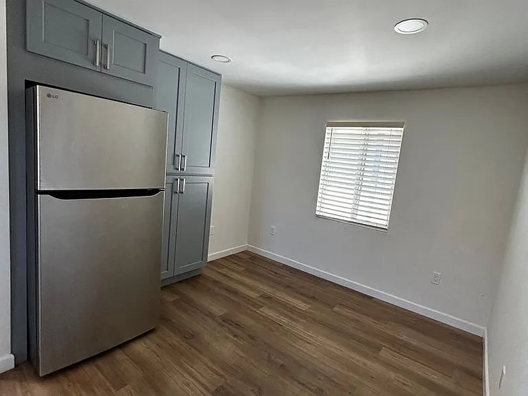 2764 Wilma St — Photo 9