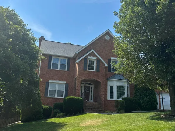 213 Downing St, Roanoke, VA 24019