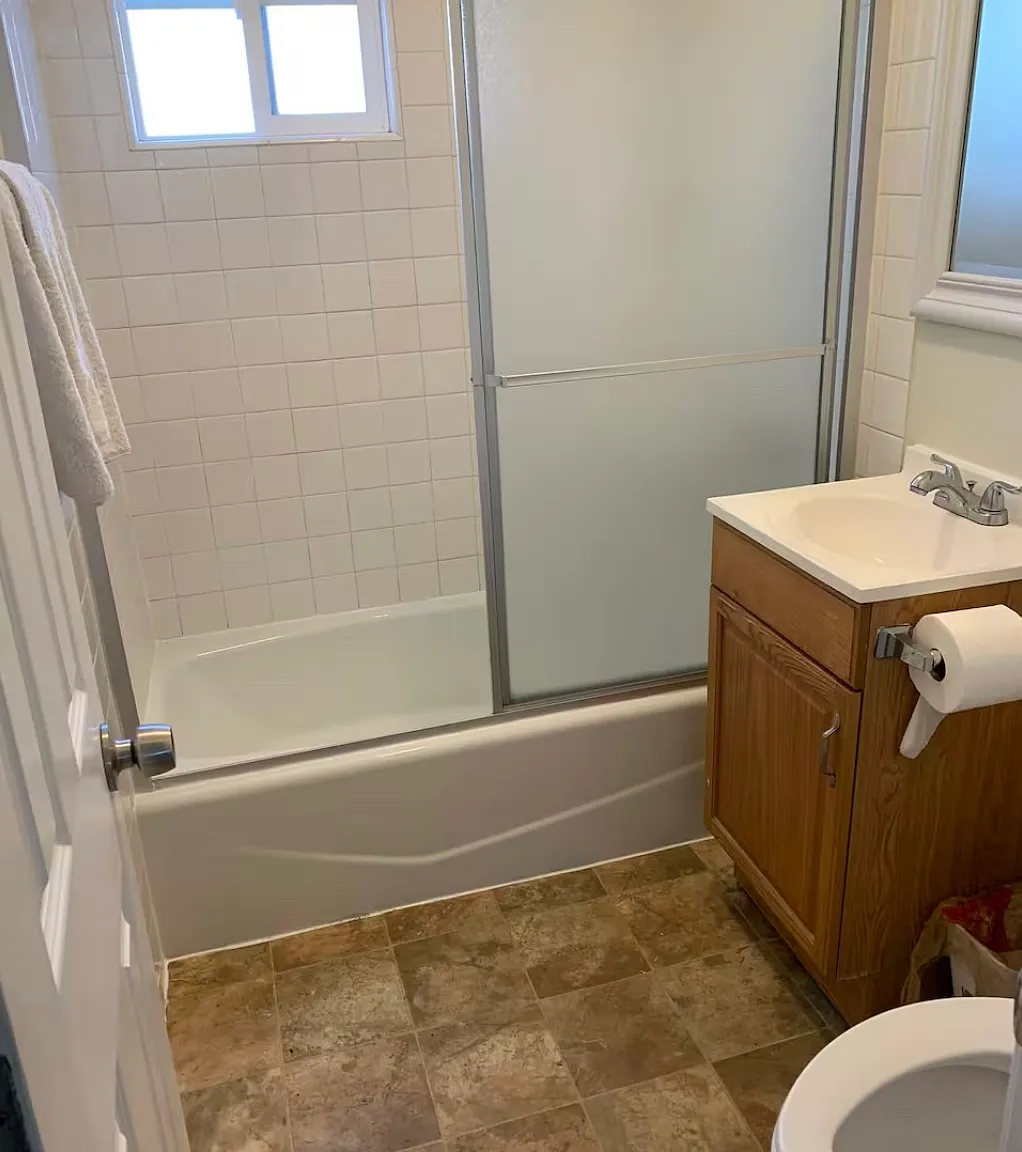 2 bed, 1000 sqft, $3,500 — Photo 3