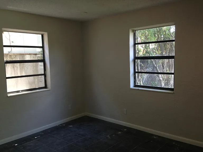 2105 Monroe Ter — Photo 23