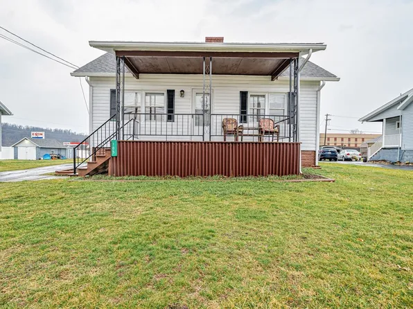 105 Independence St, Perryopolis, PA 15473