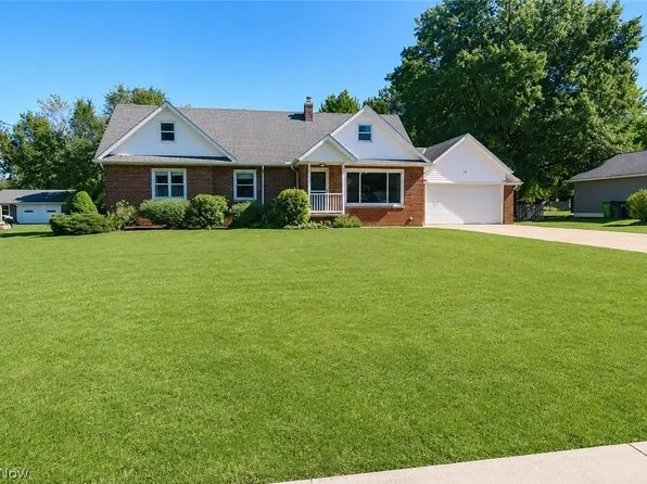 711 Lander Rd, Highland Heights, OH 44143
