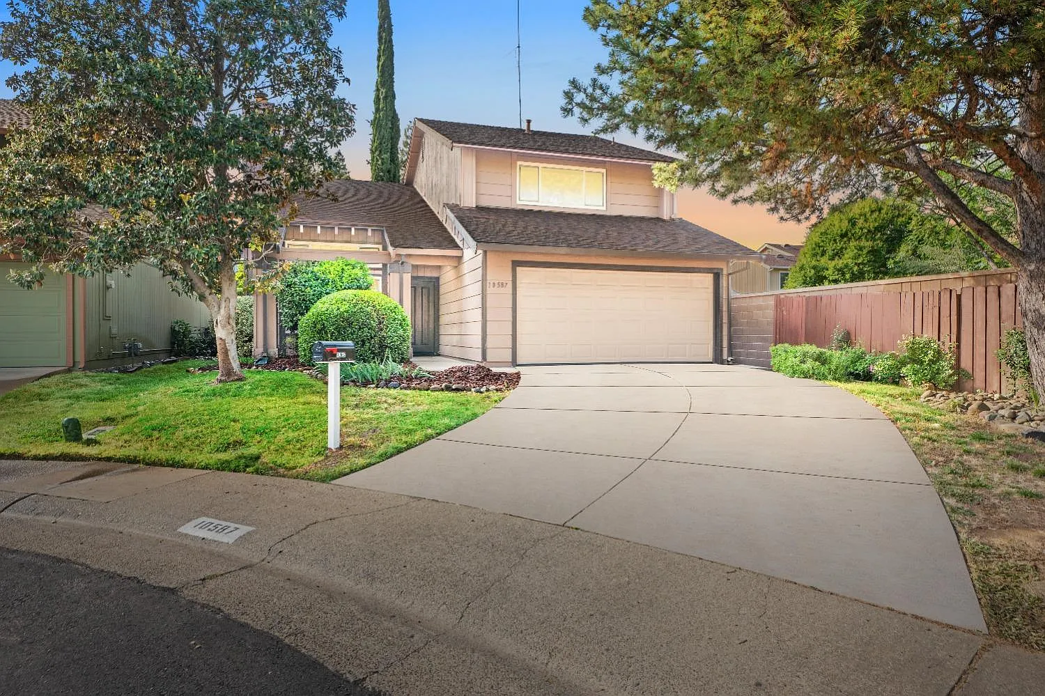10587 Home Ranch Ct photo 1