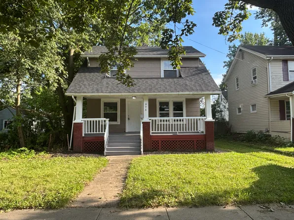974 Lovers Ln, Akron, OH 44306