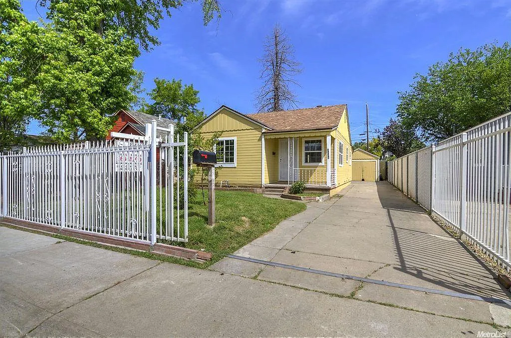 4205 33rd St photo 1