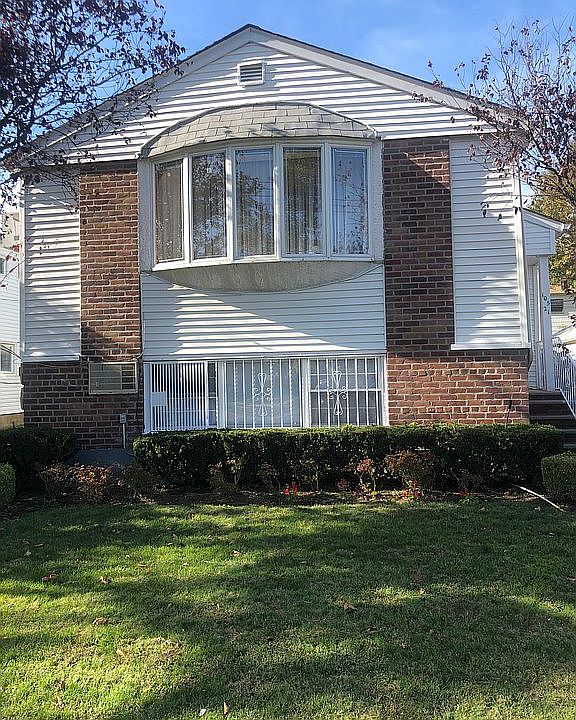  Street view of house