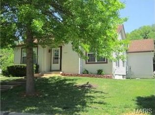 1442 Brookside Dr, High Ridge, MO 63049