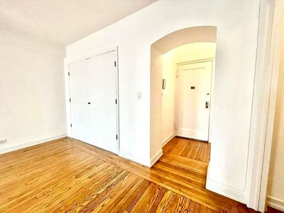 333 W 56th St APT 4C, New York, NY, 10019