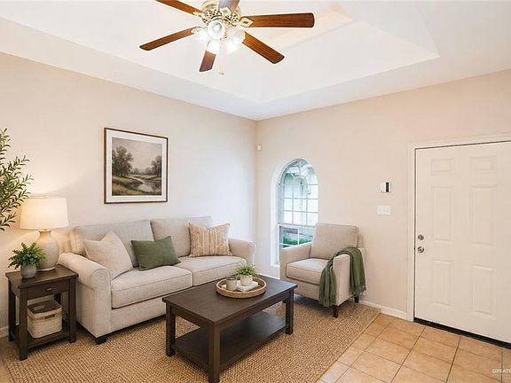4th image of 604 Buena Vista Dr #H