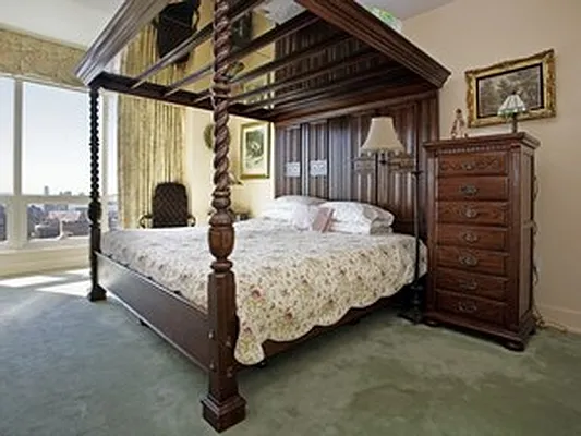 Sold by Corcoran | media 6
