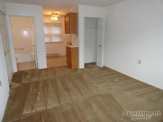 Lincoln Ridge Apartments — Photo 18