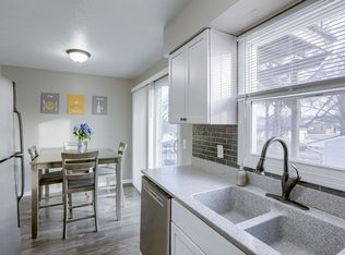 135 E Sheridan St #6, Papillion, NE 68046
