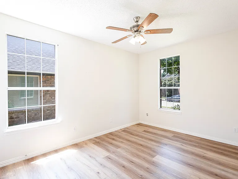 3808 Hunters Trl — Photo 13