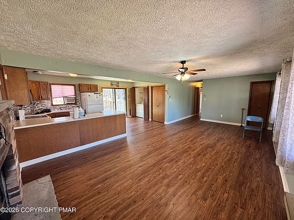 3rd image of 217 Bindale Rd