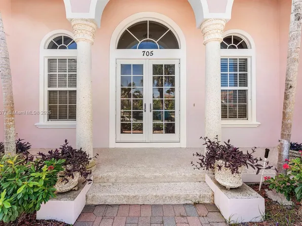 705 Ocean Dr, Juno Beach, FL 33408