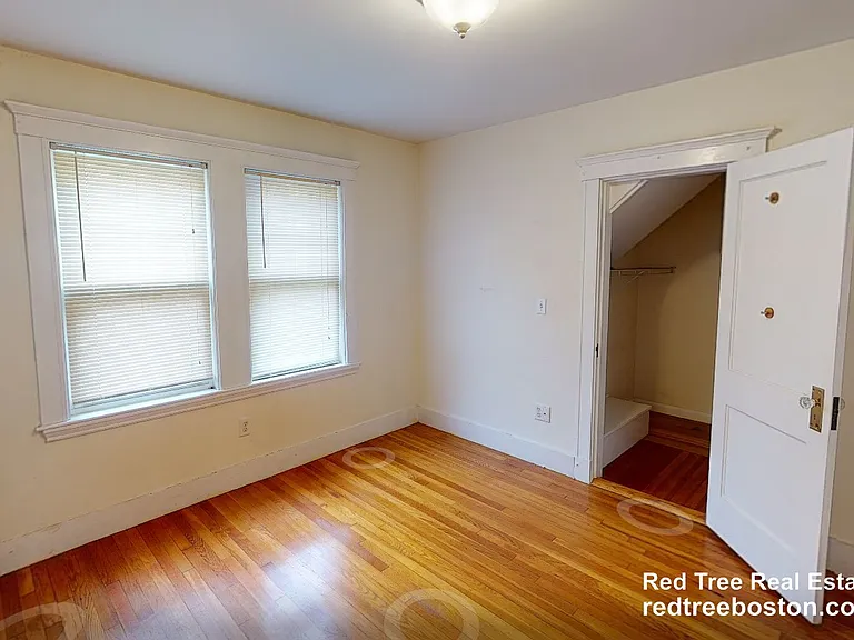 189 Wordsworth St #1 — Photo 9