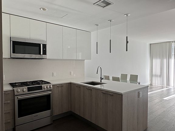 2nd image of 13105 40th Rd #Phm