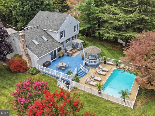 4721 Yorkshire Dr, Ellicott City, MD 21043